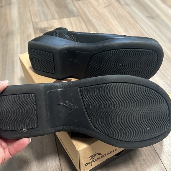 Dromedaris Shoes - Picture 3 of 4